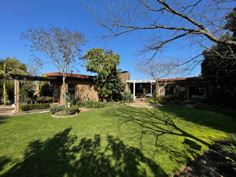 4 Bedroom Property for Sale in Panorama Western Cape